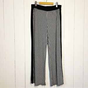 Jules & Leopold Black and White Patterned Wide Leg Pants. Size Large.